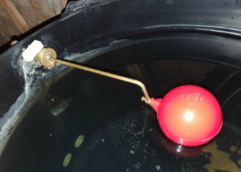 Ballcock in water tank